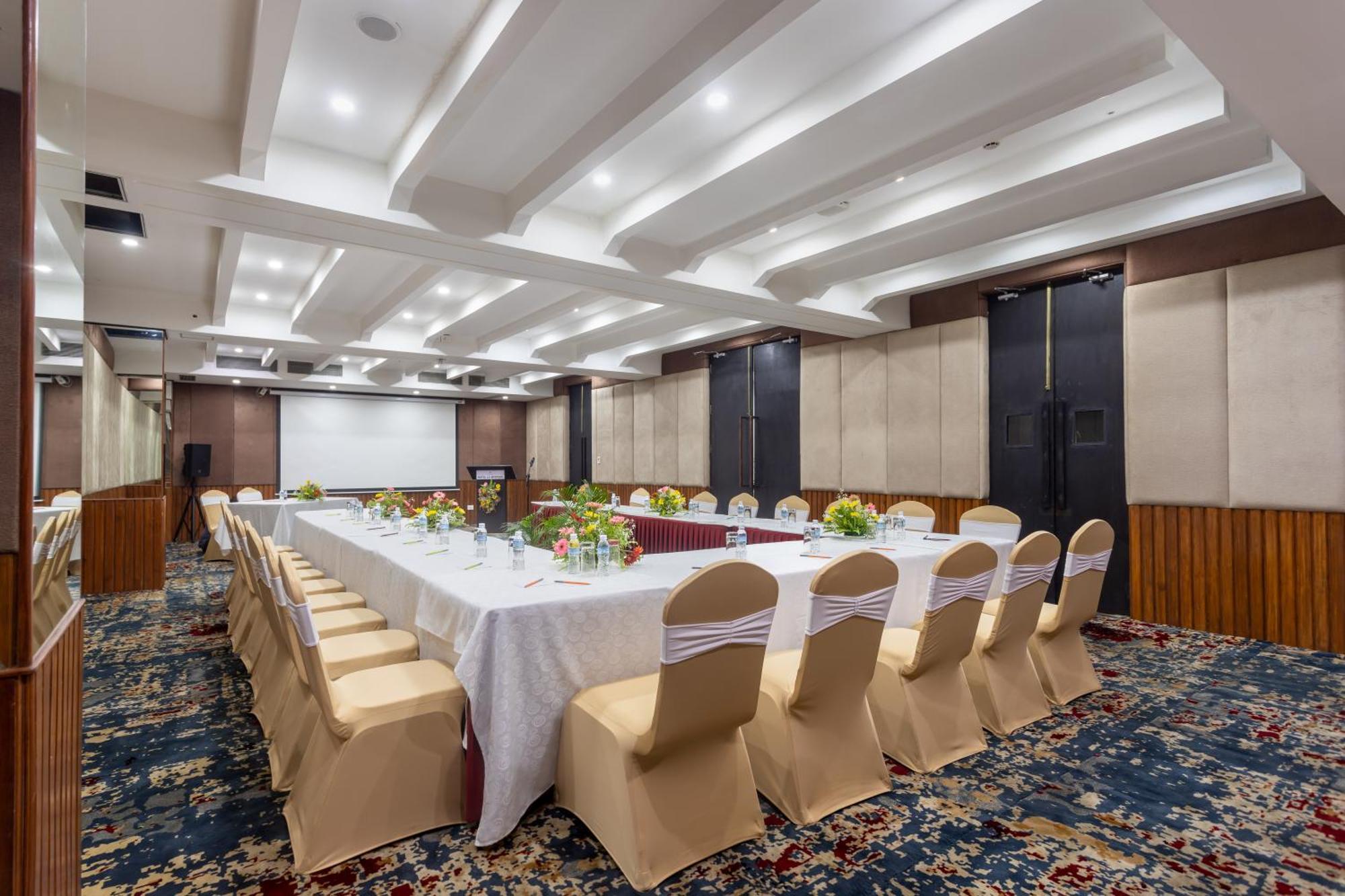 Hotel Lo Mustang Kathmandu Luaran gambar